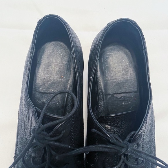Frye Carson Heeled Oxfords in Black, Size 7.5 - Picture 8 of 9